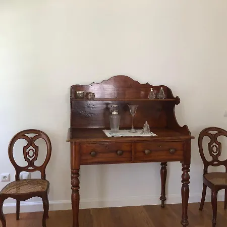 Villa-sleeps2-garden-private Park