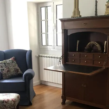 Villa-sleeps2-garden-private Park Villa