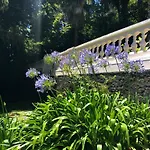 Villa-sleeps2-garden-private Park *