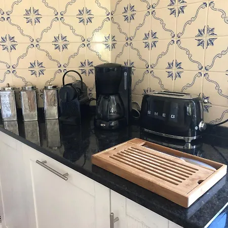 Villa-sleeps2-garden-private Park וילה Camacha (Madeira)