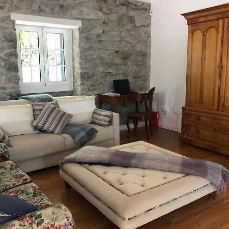 Villa-sleeps2-garden-private Park *