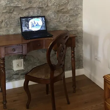 Villa-sleeps2-garden-private Park