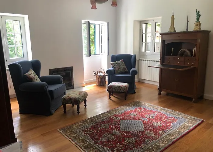 Villa-sleeps2-garden-private Park וילה