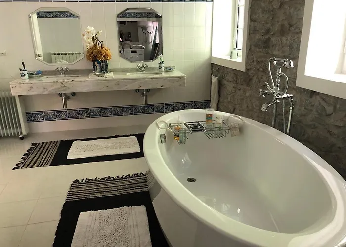 Villa-sleeps2-garden-private Park וילה Camacha (Madeira)