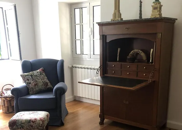 Villa-sleeps2-garden-private Park וילה